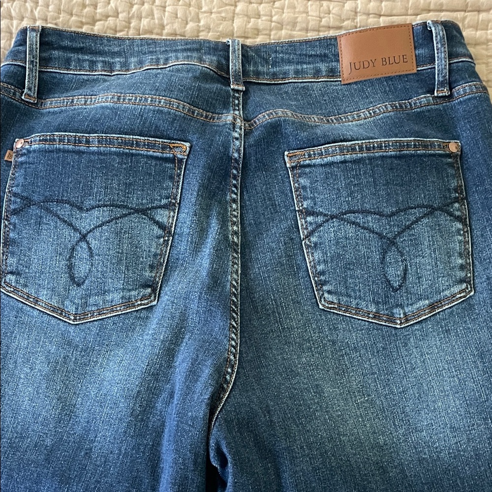 Judy Blue Wide Crop Medium Blue Denim Jeans - Picture 3 of 5